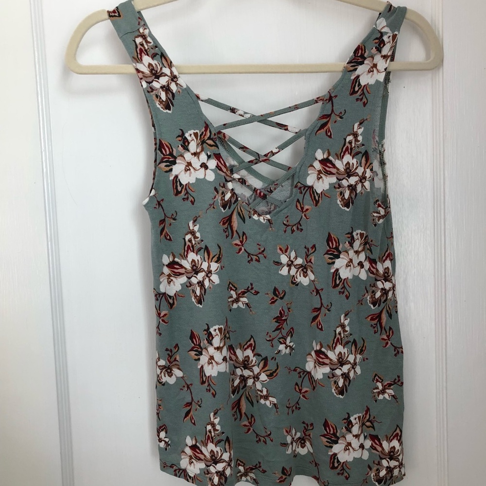 American Eagle soft and sexy crepe floral top